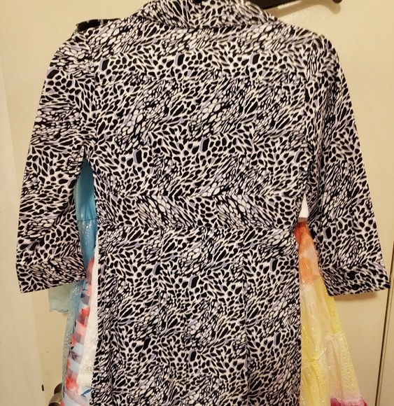 Express lightweight button down animal print dress - Picture 2 of 3